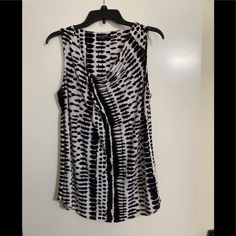 Ivanka trump m black & white tank